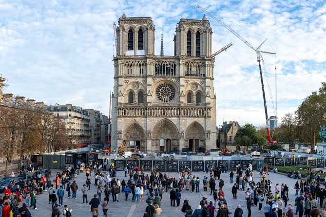 Notre Dame Cathedral: Exterior Guided Tour & Unscheduled Access - Why the 8:30 a.m. Time Slot Matters