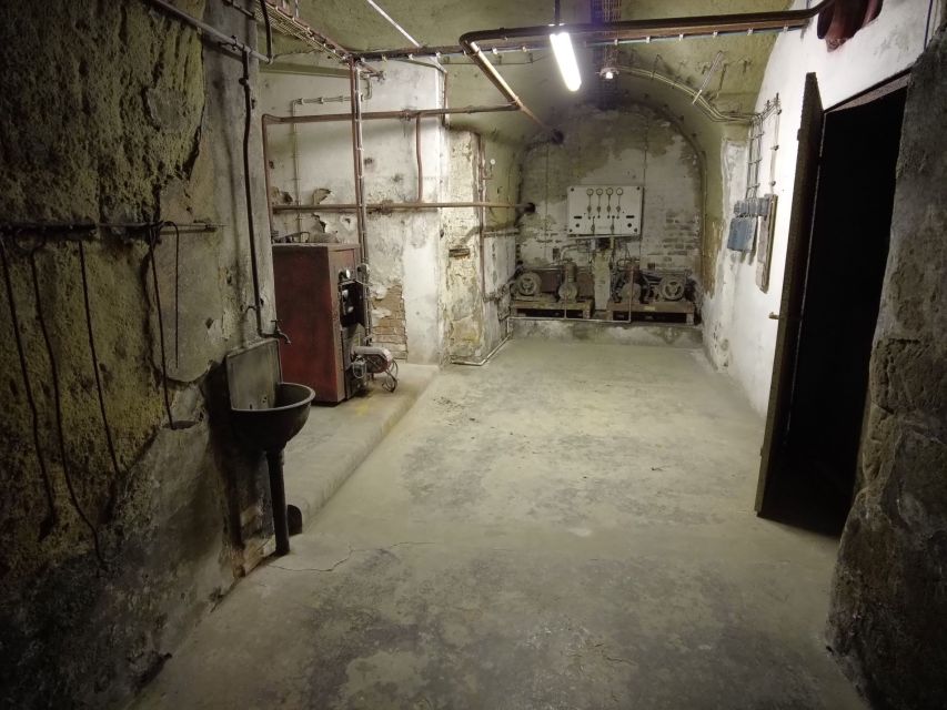 Nuremberg: Historischer Kunstbunker WWII Art Bunker Tour - From Beer Cellar to Art Vault