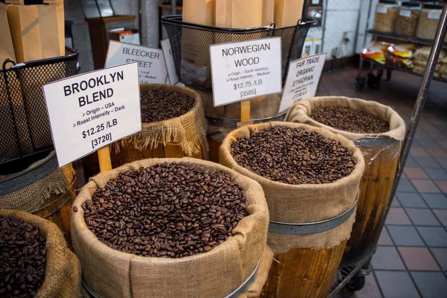 NYC: Brownstone Brooklyn History, Culture and Food Tour - The guide makes the difference