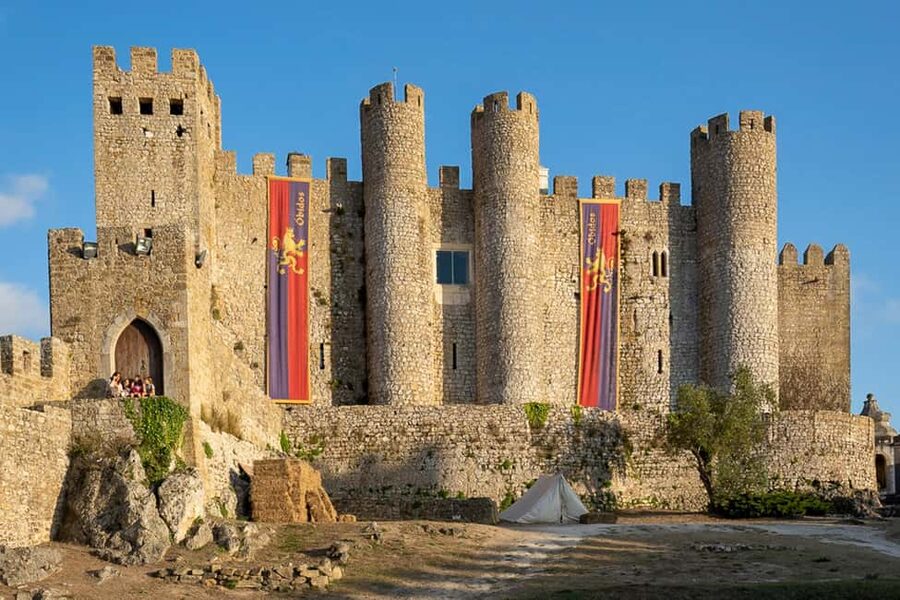 Óbidos: Private & Flexible Walking Tour in Medieval Town - Óbidos Castle and the view from the walls