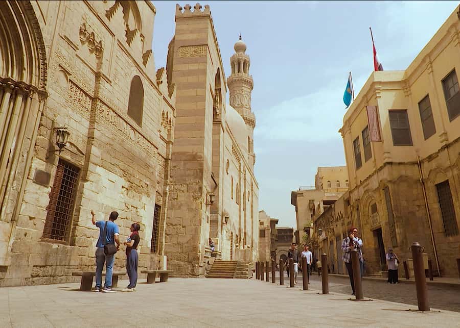 Old Cairo Guided Walk Tour: History, Culture & Street Bites - El Moez Street: architecture mixed with daily life
