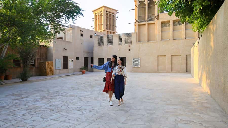 Old Dubai Heritage Tour: Souks, Mosques & more hidden gems! - Zabeel Palace and the Value of a Fast Photo Stop