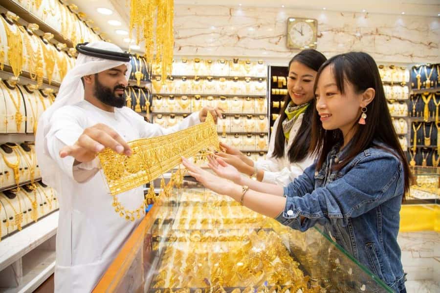 Old Dubai Heritage Tour: Souks, Mosques & more hidden gems! - Al Fahidi: The Tour’s Most Useful Walking Section
