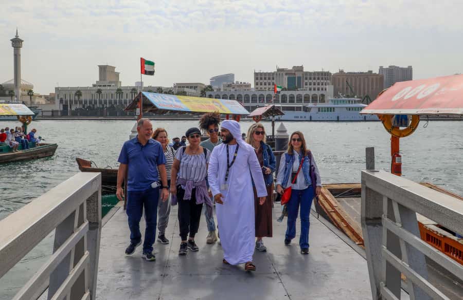 Old Dubai Historic Guided Tour: Creek, Street Food & Souks - Who will get the most from this experience