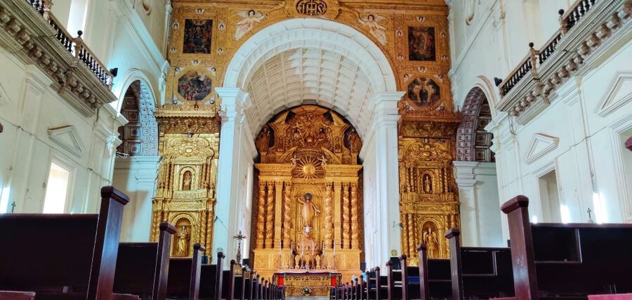 Old Goa: Walking Tour of Heritage Churches - Se Cathedral and the scale of Old Goa