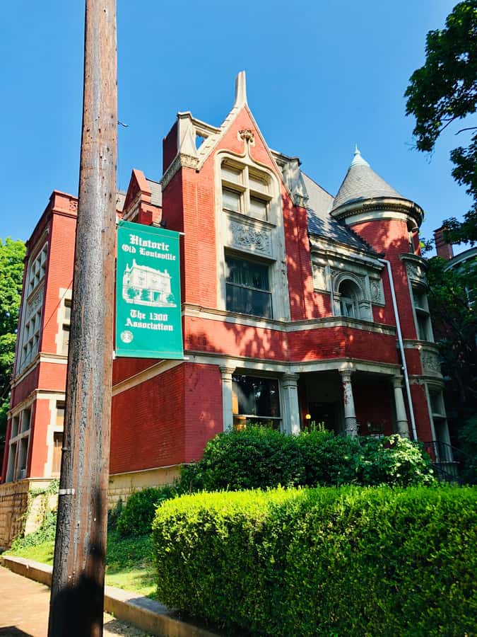 Old Louisville: History and Architecture Walking Tour - Key points at a glance