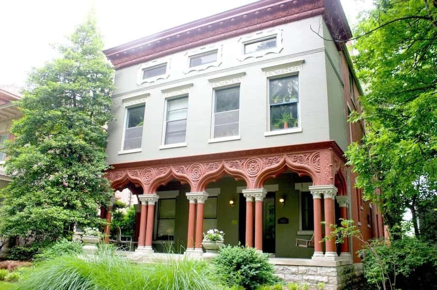 Old Louisville: History and Architecture Walking Tour - Timing, pace, and weather