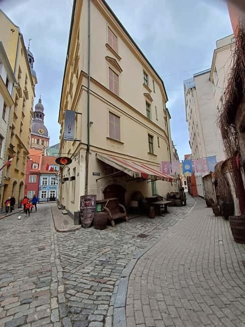 Old Riga in Italian: History&Legends - Starting beside the House of the Blackheads