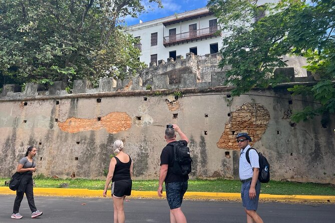 Old San Juan Historical Walk, Shopping, and Dining w/ Transport - Mansions, churches, and the Ponce de León connection