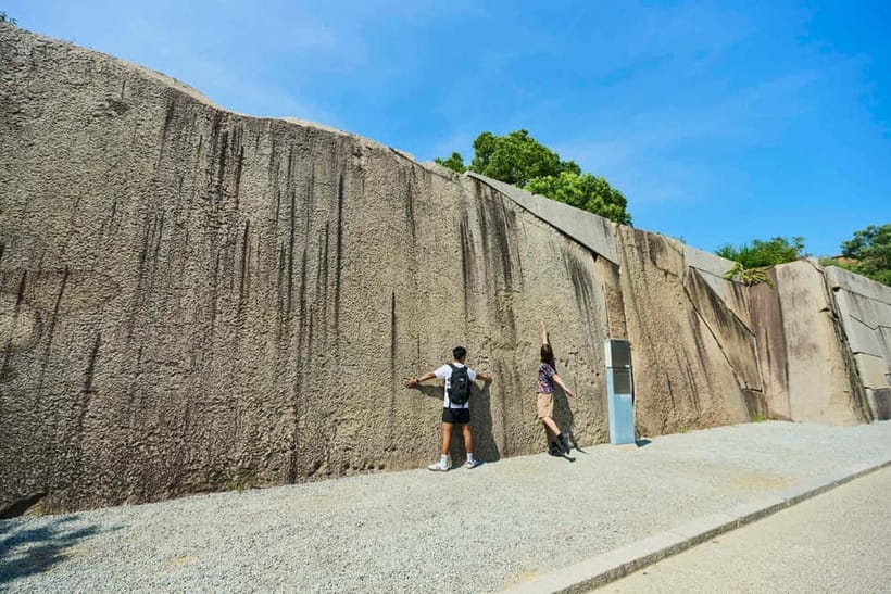 Osaka: Castle History Walking Tour / Castle Tower Admission - The outer moats and gates create the opening lesson