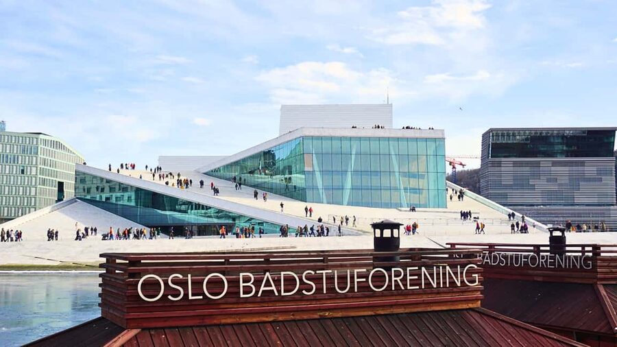 Oslo: Small Group History, Art & Secrets Tour - Why this three-hour walk works in Oslo