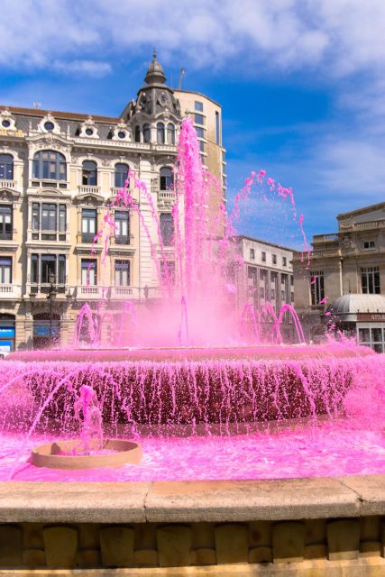 Oviedo : Walking tour of the Historic Center - Botero’s La Maternidad and the sculpture trail
