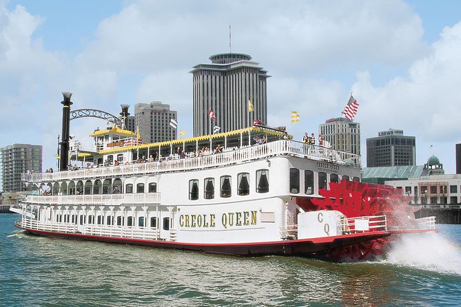 Paddlewheeler Creole Queen Historic Mississippi River Cruise - A Mississippi cruise with a history lesson built in