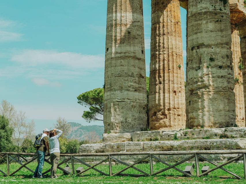 Paestum: Small-Group Tour with an Archaeologist and Tickets - Key points at a glance