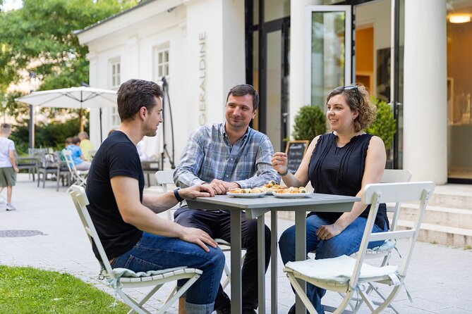 Palace District Evening Culinary, Wine, and History Walk - What the $145 price includes
