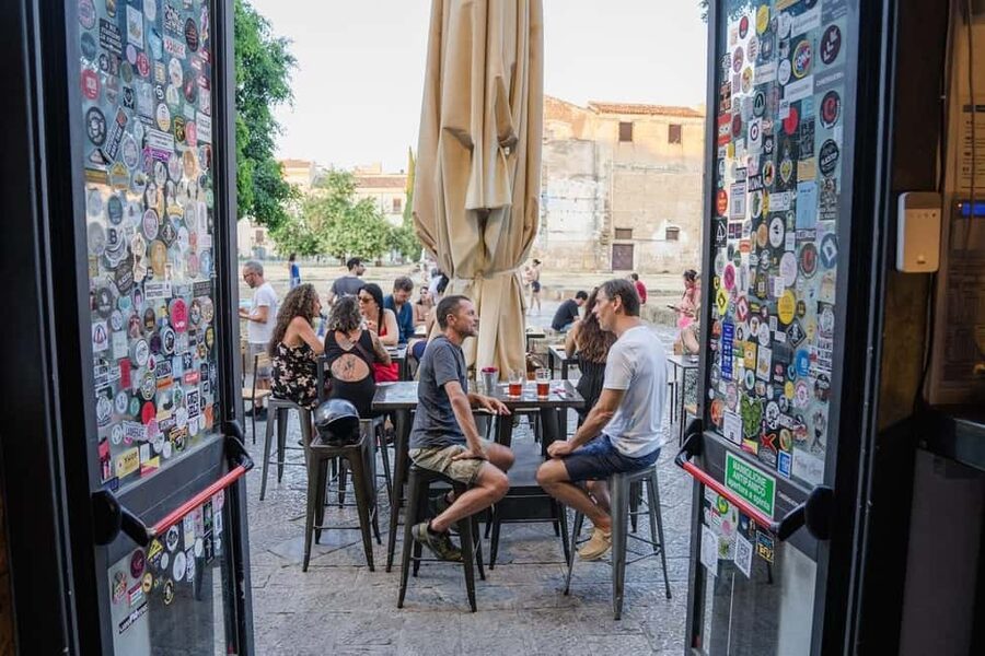Palermo: Mafia history and present, Street Food Walking Tour - First tastes: panelle, crocchè, and fried vegetables