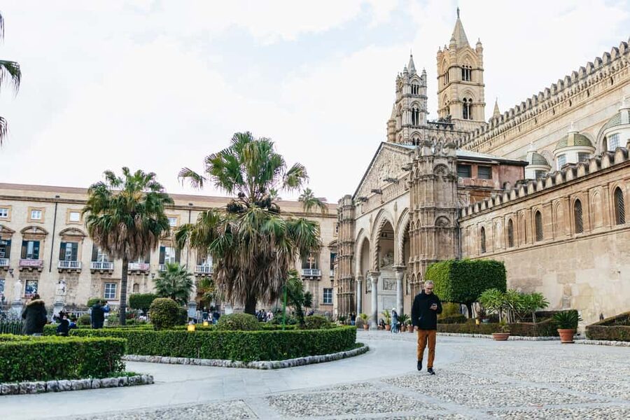 Palermo: Street Food and History Walking Tour - Palermo Cathedral and the practical dress code