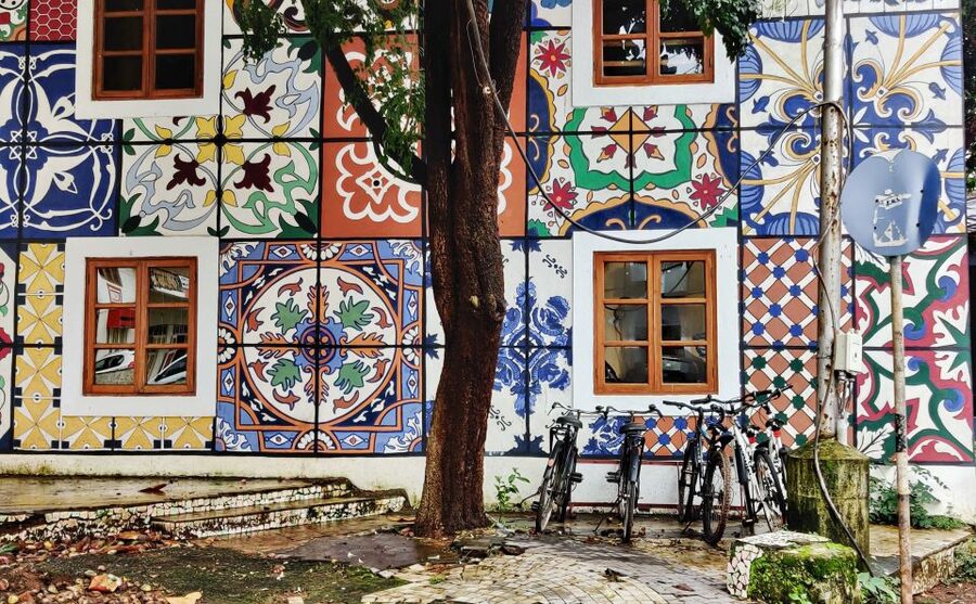Panaji: Heritage Walk through Goa's Latin Quarter - The 31st January Bakery and local flavors