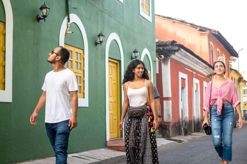 Panaji: Heritage Walk through Goa's Latin Quarter - Meeting a Goan musician