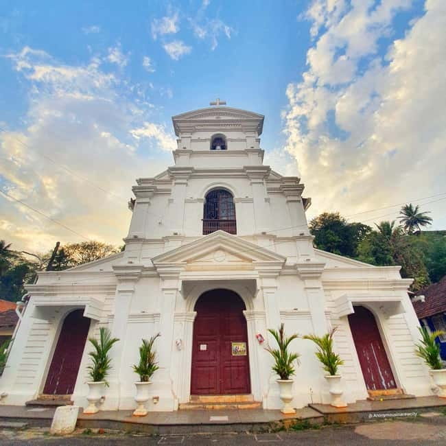Panaji: Heritage Walking Tour in Fontainhas Latin Quarter - The old bakery and Goan breakfast stop
