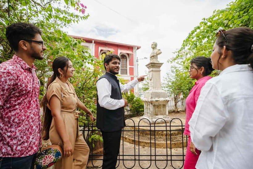 Panaji: Heritage Walking Tour in Fontainhas Latin Quarter - The private mansion and the human side of Fontainhas