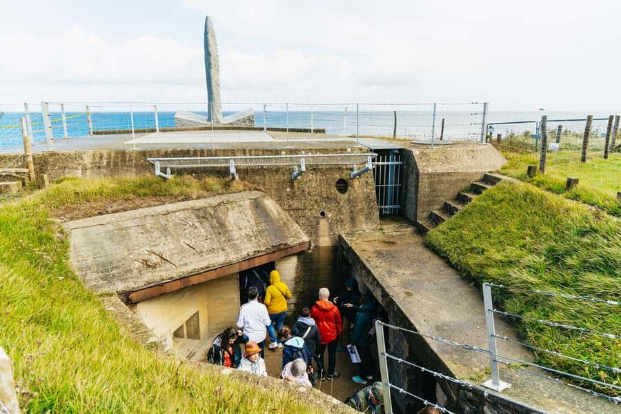 Paris: D-Day Landmarks and Mont Saint-Michel Guided Tour - Pointe du Hoc and the German bunker