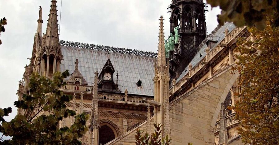 Paris Jewish History 2-Hour Private Guided Walking Tour - Notre Dame and the first layer of the story
