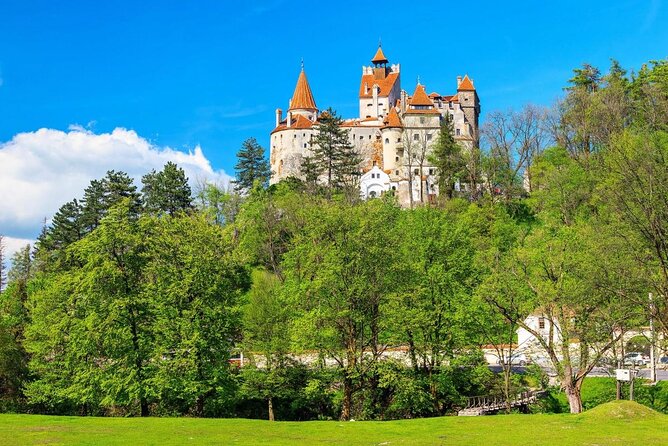 Peles Castle, Dracula's Castle and Medieval Town of Brasov in one day - Key points before you book