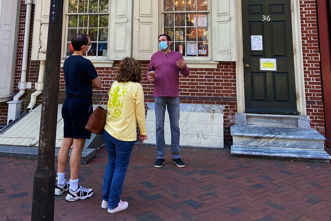 Philadelphia Old City Historic Walking Tour with 10+ Top Sites - Carpenters’ Hall and the limits of current access