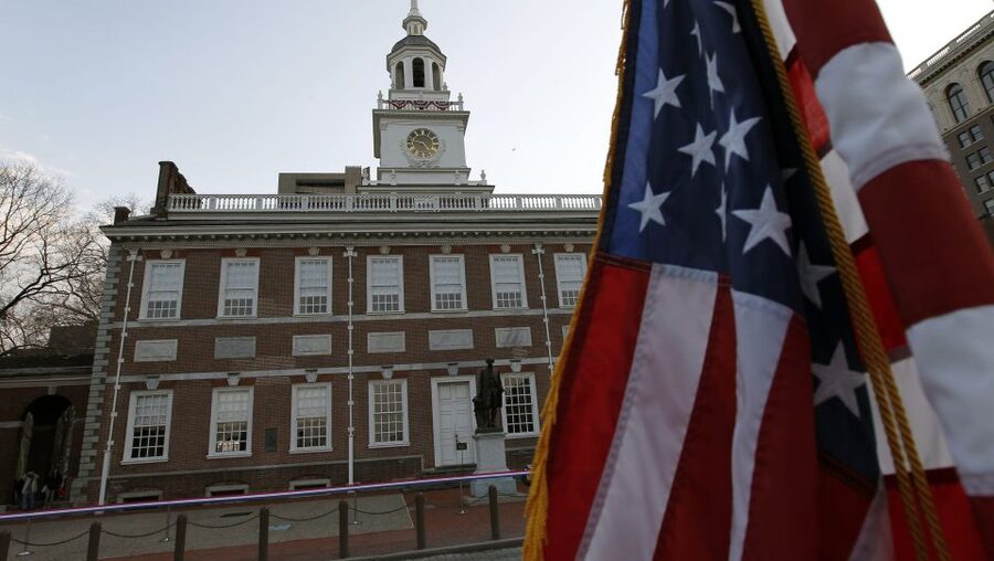 Philadelphia: Revolution and The Founders History Tour - Betsy Ross, old streets, and the value of seeing the city on foot