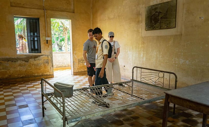 Phnom Penh Historical Sites Tour by Tuk Tuk - The Royal Palace: Phnom Penh’s grand opening scene