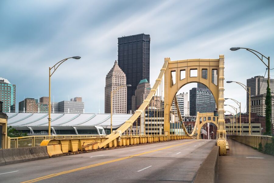 Pittsburgh: Best of the Burgh History and Architecture Tour - Squares, public art, and smaller streets