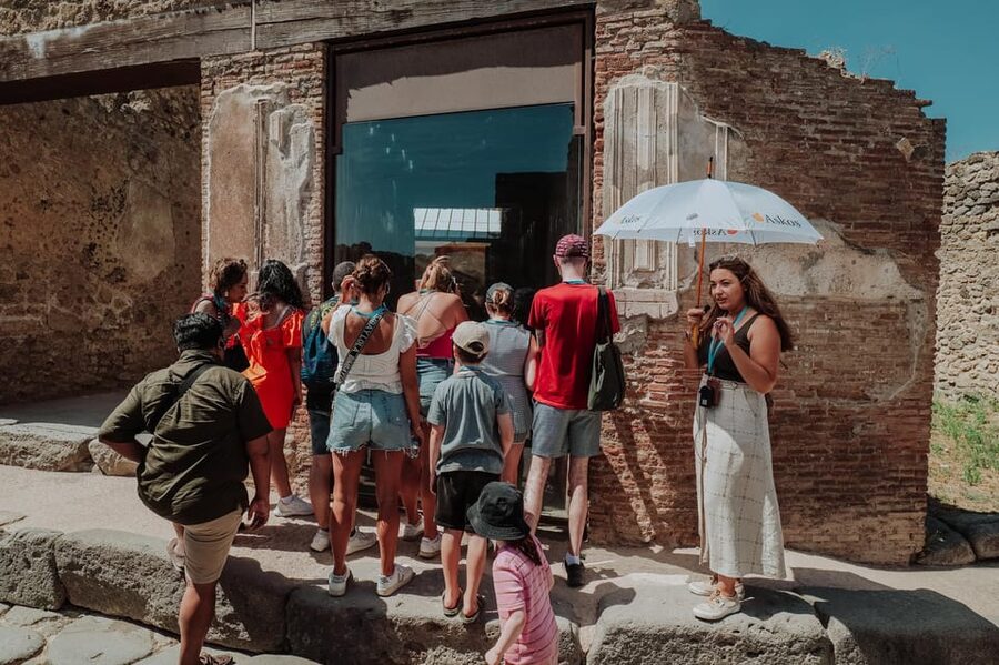 Pompeii 3hours Villa of Mysteries tour with an Archaeologist - Who should book this Pompeii tour?