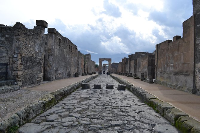 Pompeii and Herculaneum led by an Archaeologist with private transport - Practical Advice for a Better Day