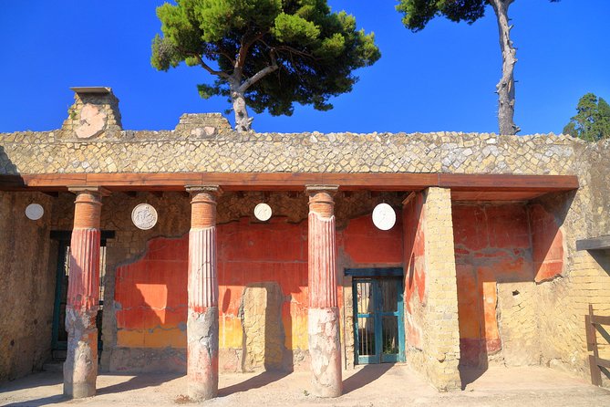 Pompeii and Herculaneum Private Walking Tour with an Archaeologist - Why seeing Herculaneum before Pompeii works
