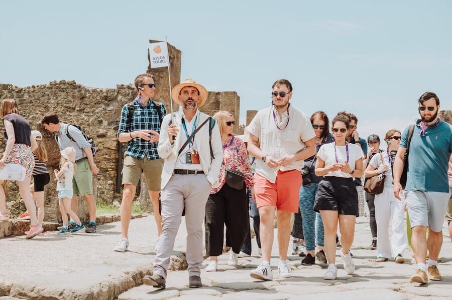 Pompeii: Entry Ticket and Guided Tour with an Archaeologist - Key points before you book