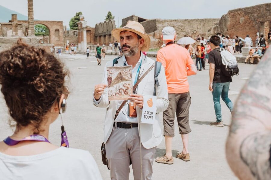 Pompeii: Entry Ticket and Guided Tour with an Archaeologist - The Temple of Apollo and Pompeii’s religious center