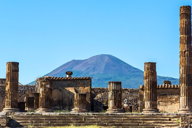 PompeiI Exclusive Tour with your Archaeologist in a Small Group - Temples and the route to the Forum