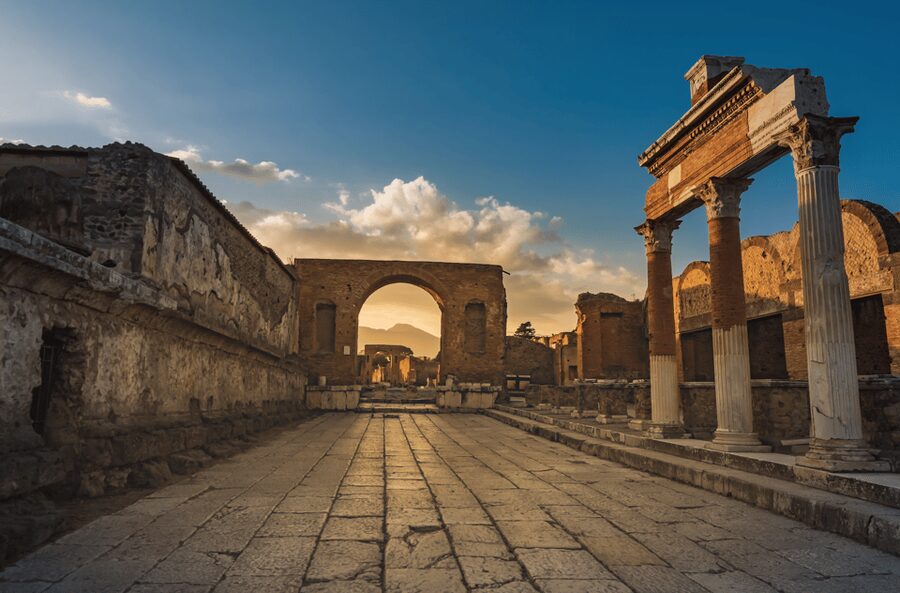 Pompeii Guided Tour with Archaeologist - Why a guide helps at Pompeii