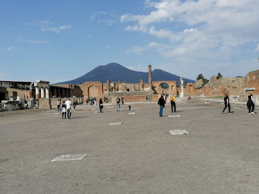 Pompeii: Guided Tour with Archaeologist with max. 12 People - What makes this Pompeii tour worth your time