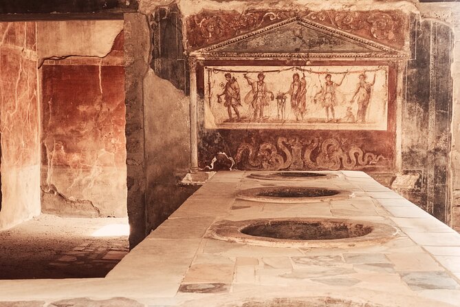 Pompeii Private Tour with an Archaeologist and Skip The Line - 3 hours - Why a private archaeologist changes Pompeii