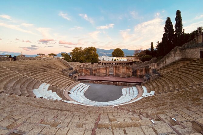 Pompeii Private Tour with an Archaeologist and Skip The Line - 3 hours - Pompeii’s main street, granary, and baths