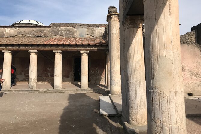 Pompeii Private Tour with an Archaeologist and Skip The Line - The Forum, Basilica, and temples