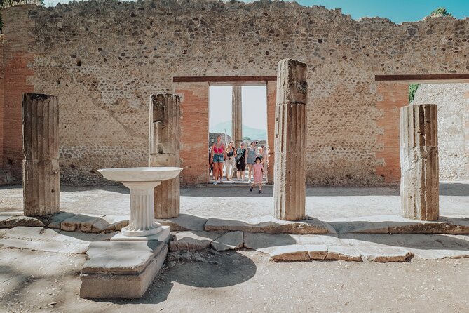 Pompeii Private Tour with an Archaeologist Guide - Teatro Grande and Pompeii’s public entertainment