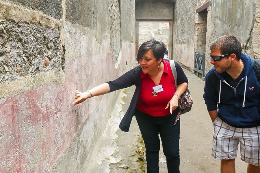 Pompeii: Skip-the-Line Guided Tour with Expert Archaeologist - The plaster casts and Pompeii’s human story