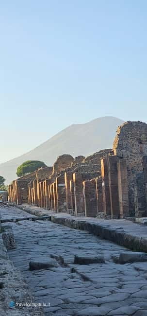 Pompeii: Tour with Archaeologist Guide & Skip-the-Line Entry - The Lupanare and Pompeii’s frank side