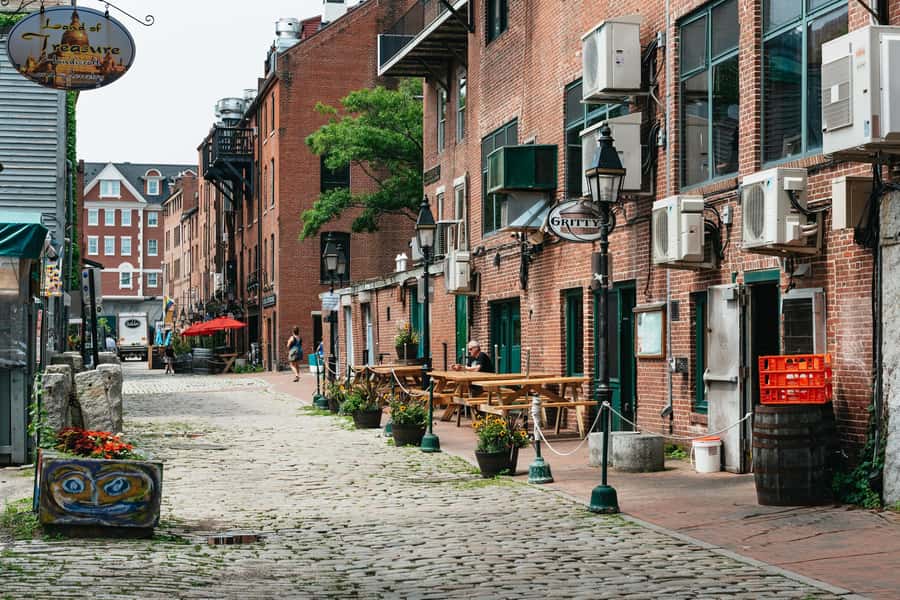 Portland, Maine: 2-Hour Guided History Tour - Starting behind the hidden door at Andy’s Old Port Pub