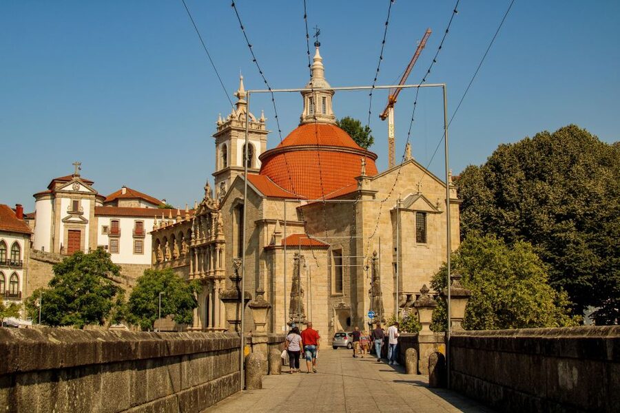 Porto: Douro Valley History & Wine Tour with Cruise & Lunch - The wine estate: useful, but not a full wine-school visit