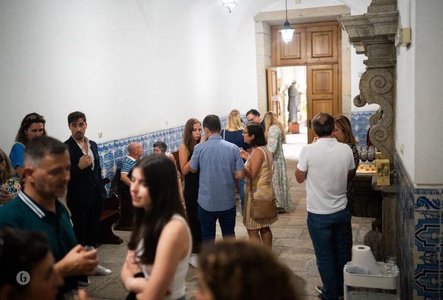“Porto: Fado Show with Guided Tour in a Historic Monastery” - The liqueur made by Benedictine monks