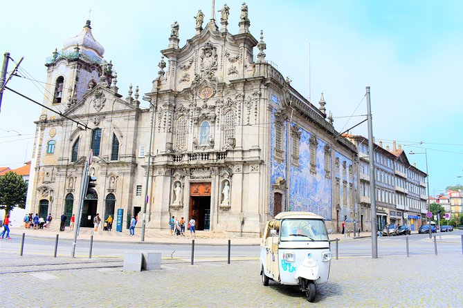 Porto Guided Tour to the Historical Center on a Tuk Tuk - São Bento Station and the city center